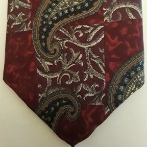 HATFIELD HOUSE - 100% SILK - MAROON & GREEN & TAN & RED ACCENTS - MULTICOLORS